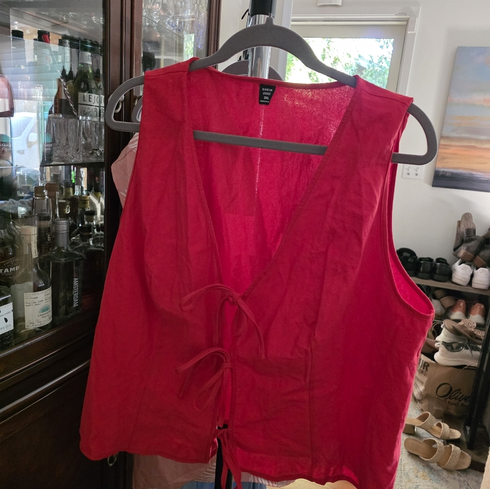 Red Sleeveless Top Wirh Ties